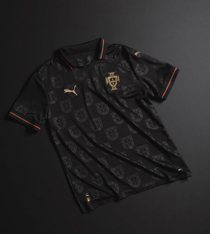 Portugal Panther Negra SE jersey by The Dribble Store featuring a sleek black design and iconic crest